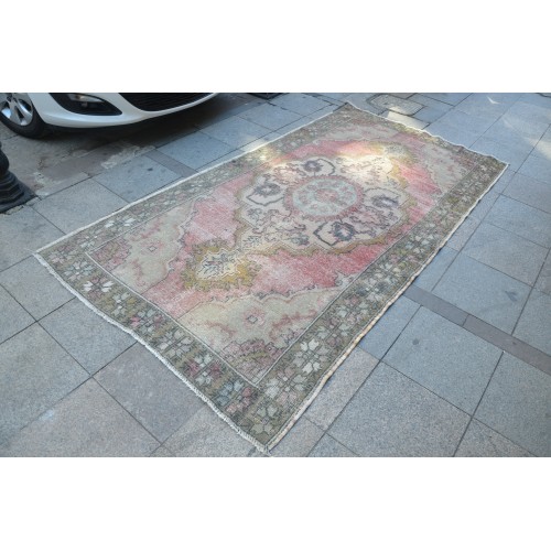  Faded Oushak Rug